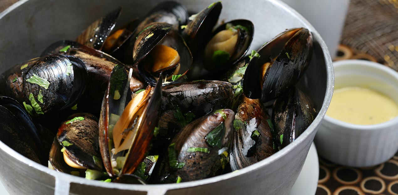 Mussels In Garlic & Oil (Aglio Olio) Recipe