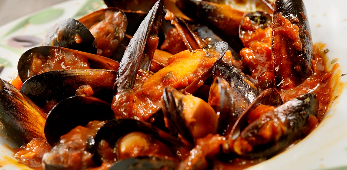 Mussels Marinara With Shaved Toasted Garlic Recipe